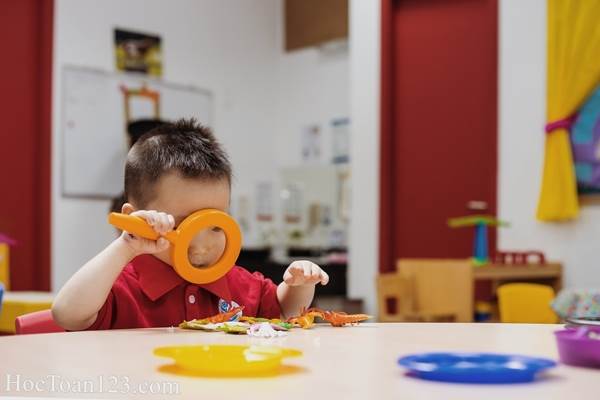 Chương trình Montessori là gì, nội dung học ra sao?